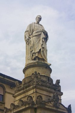 İtalya, Como - 3 Kasım 2018: Alessandro Volta Via Alessandro Volta Como, heykeli