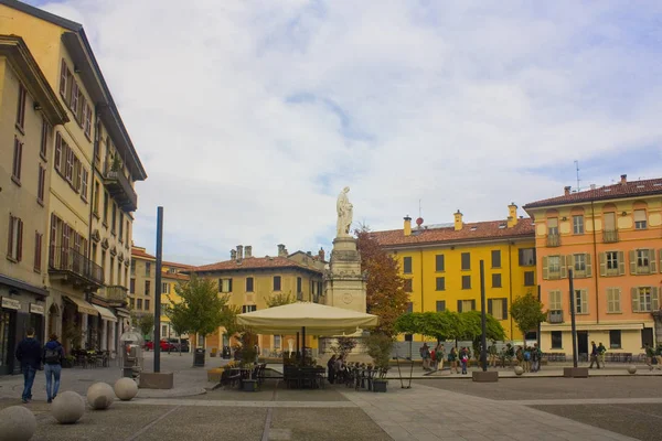 Italy Como November 2018 Statue Alessandro Volta Piazza Alessandro Volta – stockfoto
