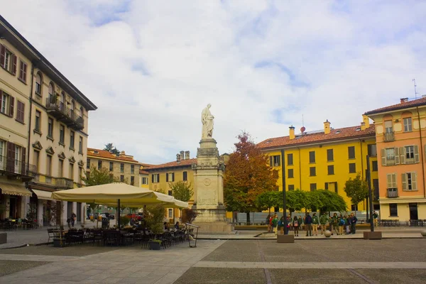 Italia Como Noviembre 2018 Estatua Alessandro Volta Piazza Alessandro Volta — Foto de Stock