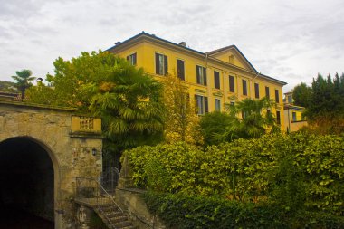 İtalya, Como - 3 Kasım 2018: Villa şehir Como Gölü kıyısındaki Como'Parravicini cümbüş