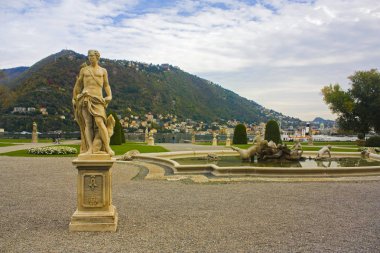İtalya, Como - 3 Kasım 2018: Park, Villa Olmo adlı şehir Como, Como Gölü