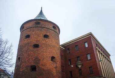 Riga, Letonya - 1 Ocak 2018: Barut Kulesi'nin Riga, Letonya