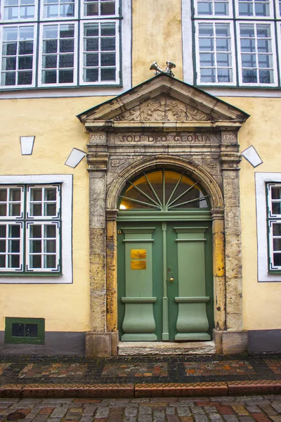 Riga Dezembro 2016 Porta Uma Casa Marco Popular Três Irmãos — Fotografia de Stock