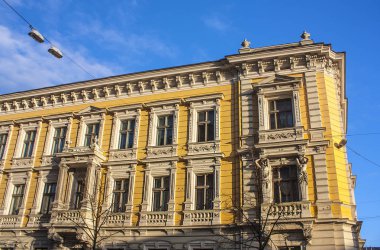 Riga, Letonya - 1 Ocak 2018: Old Town Riga eski evde cephe