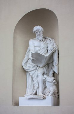 Vilnius, Litvanya - 30 Aralık 2017: St Stanislaus Katedrali Vilnius, Litvanya heykel