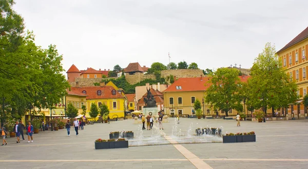 Eger Hungria Junho 2018 Praça Dobo Praça Principal Eger Hungria — Fotografia de Stock