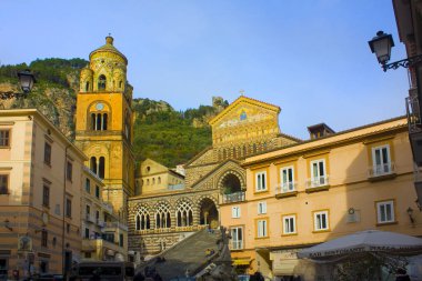 Amalfi, İtalya - 8 Mart 2018: Katedrali, Saint Andrew (Duomo di San Andreas) İtalya'nın Amalfi Coast Amalfi'da