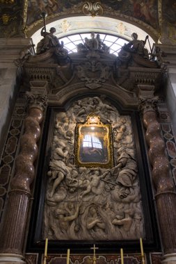 Genoa, İtalya - 25 Temmuz 2018: İç in aziz Maria Vigne, (veya Basilica di Santa Maria delle Vigne) Cenova