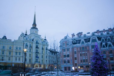 Kiev, Ukrayna - 6 Ocak 2019: Kış eski kasaba Kiev mimari Vozdvizhenka bölge