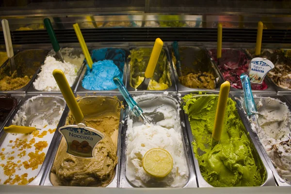 Nápoles Italia Marzo 2018 Gelato Italiano Típico Helado Tienda Nápoles — Foto de Stock