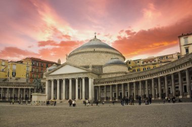 Naples, İtalya - 5 Mart 2018: Kilise St Francis doğum Via del Plebiscito Napoli, İtalya