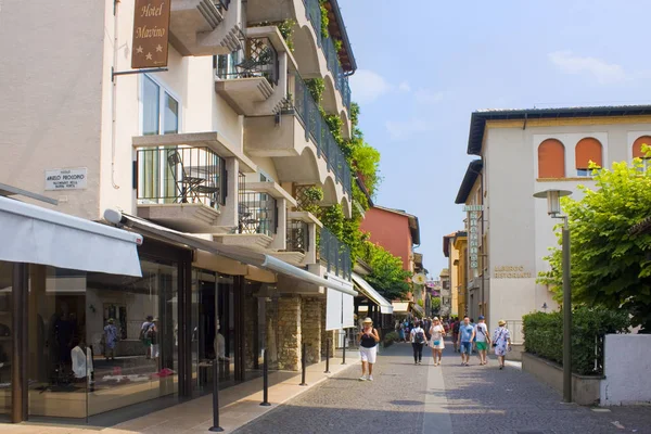 Sirmione Talya Haziran 2018 Pitoresk Sokak Eski Şehir Sirmione Talya — Stok fotoğraf