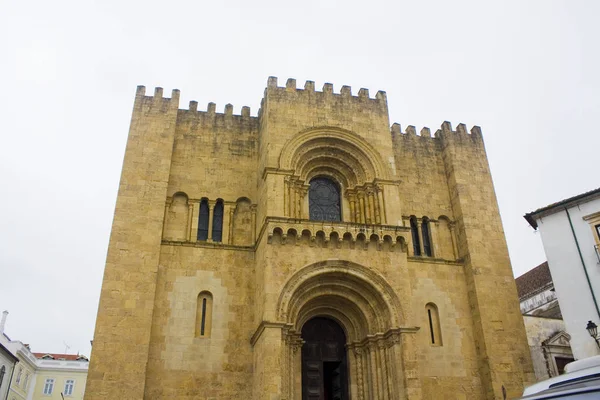 コインブラの旧町で ヴェーリャ コインブラ ポルトガル 2019 旧大聖堂 — ストック写真