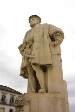 Coimbra, Portekiz - 1 Mart 2019: Anıt Coimbra Üniversitesi, Portekiz, John III (Kral, Portekiz'de 16. yüzyıl)