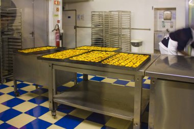 Lisbon, Portekiz - 1 Mart 2019: İç in Pasteis de Belem (ünlü Belem Lizbon Cafe) - Lizbon sembolü