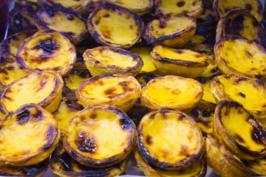 Geleneksel Lizbon yumurta tart - hamur işleri pasteis de nata Portekiz