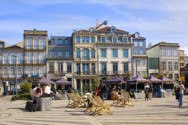 ポルトの古い町ポルト ポルトガル 2019 カルロス アルベルト広場 — ストック写真