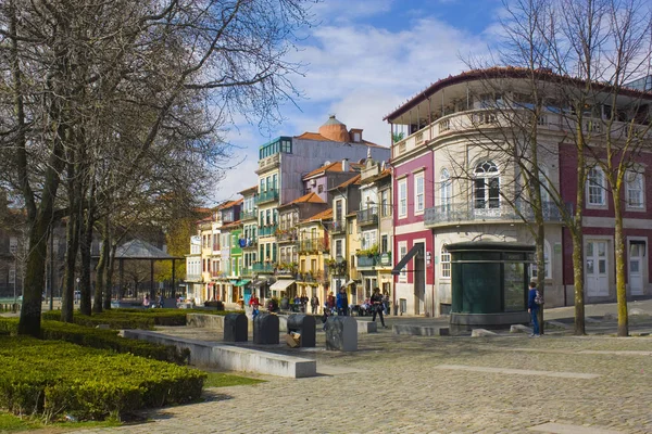 葡萄牙波尔图 2019年3月3日 波尔图老城区的风景如画的建筑 — 图库照片