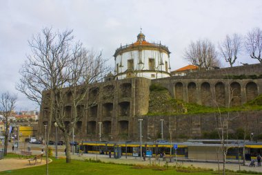Porto, Portekiz-3 Mart 2019: Porto 'da Villa Nova de Gaia 'da Santa Clara Kilisesi (Igreja de Santa Clara)