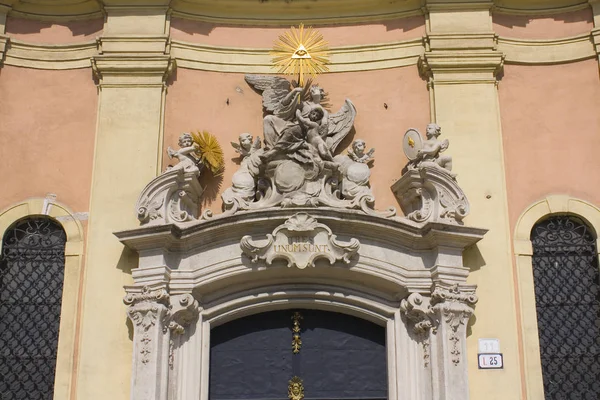 Bratislava Slovakia Aprilie 2019 Fragment Din Biserica Trinitară Sau Biserica — Fotografie, imagine de stoc