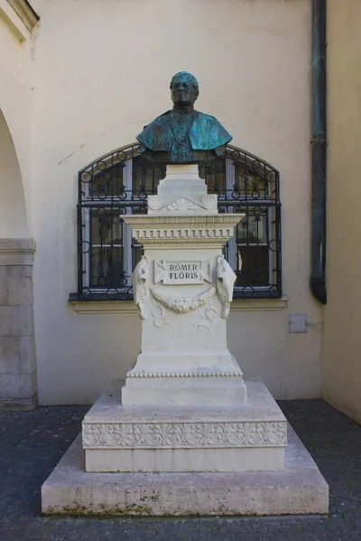 Bratislava Eslovaquia Abril 2019 Busto Romer Floris Patio Del Ayuntamiento — Foto de Stock