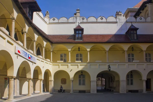 Bratislava Slovakien April 2019 Innergård Gamla Rådhuset Bratislava Stadsmuseum Mestske — Stockfoto