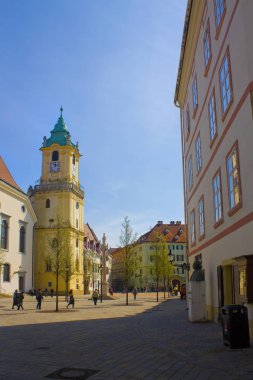 Bratislava, Slovakya-1 Nisan 2019: Bratislava ana meydanında eski Belediye Binası