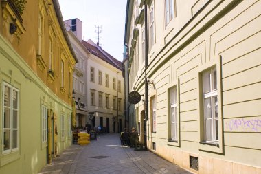 Bratislava, Slovakya-1 Nisan 2019: Bratislava Eski Kent Sokağı
