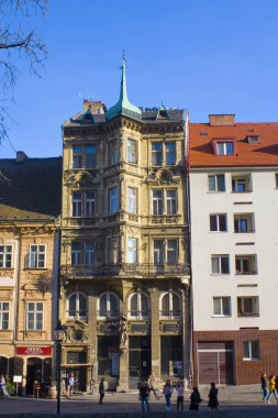 Bratislava, Slovakya - 1 Nisan 2019: Pharmacy Salvator - Bratislava'daki eski eczane evi