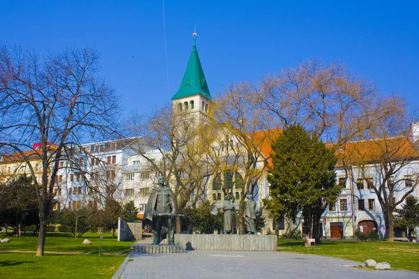 Bratislava Eslováquia Abril 2019 Praça Snp Igreja Calvinista Bratislava — Fotografia de Stock