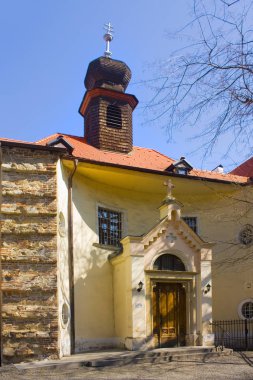 Bratislava, Slovakya-1 Nisan 2019: Bratislava eski kentinde Notre Dame Kilisesi