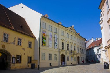 Bratislava, Slovakya-1 Nisan 2019: Bratislava eski kentinde Mirbach Sarayı