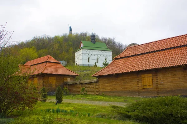 Chigirin Ukraine April 2019 Kirche Der Heiligen Petr Und Pflaster — Stockfoto