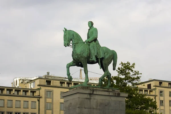 Bélgica Bruxelas Maio 2019 Estátua Equestre Rei Alberto Projeto Alfred — Fotografia de Stock