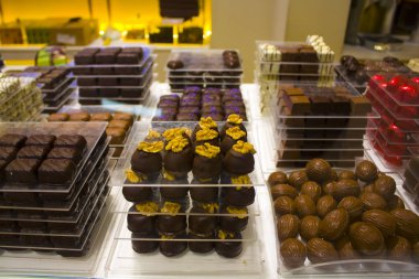 Brüksel'de Belçika çikolatası (trüf şekeri) yakından görünümü