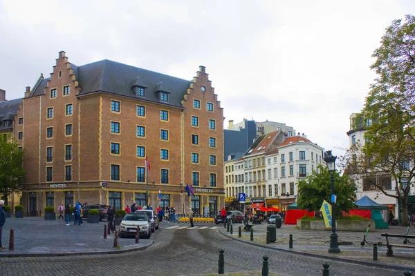 Bélgica Bruxelas Maio 2019 Edifícios Históricos Perto Área Turística Grass — Fotografia de Stock