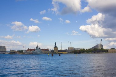 Kopenhag, Danimarka - 25 Mayıs 2019: Kopenhag'daki Nyholm adasındaki Askeri Açık Hava Müzesi'nde savaş gemisi