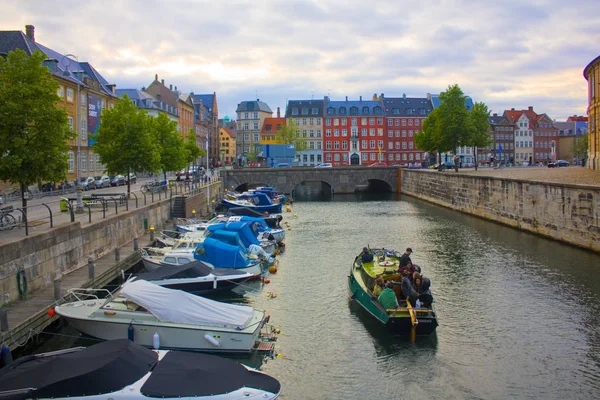 Copenhagen Dinamarca Maio 2019 Cidade Urbana Com Canal Barcos Água — Fotografia de Stock