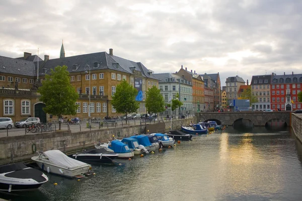 Copenhagen Dinamarca Maio 2019 Cidade Urbana Com Canal Barcos Água — Fotografia de Stock