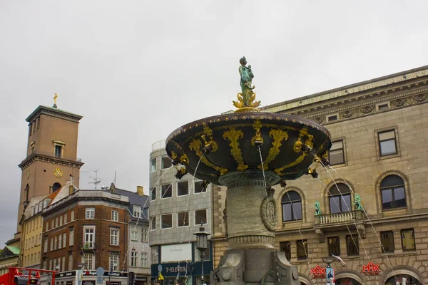 Copenhagen Dinamarca Mayo 2019 Fuente Caritas Cerca Calle Stroget Copenhague — Foto de Stock