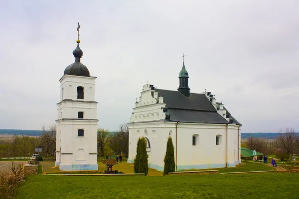 イリンスカヤ教会 村スボティフの埋葬ボフダナ クメルニツキー ウクライナ — ストック写真