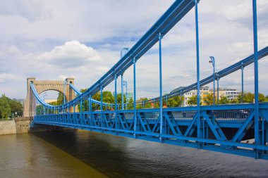 Wroclaw, Polonya - 18 Haziran 2019: Wroclaw'daki Grunwaldzki Köprüsü