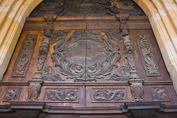 Wroclaw, Polonya - 18 Haziran 2019: Wroclaw'daki Ostrow Tumski'deki Vaftizci Yahya Katedrali'nin giriş kapısının parçası