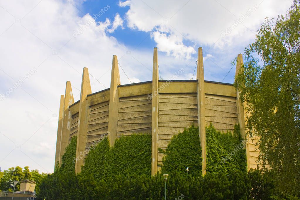  The Raclawice Panorama (Panorama Raclawicka) is a monumental cycloramic painting depicting the Battle of Raclawice in Wroclaw, Poland