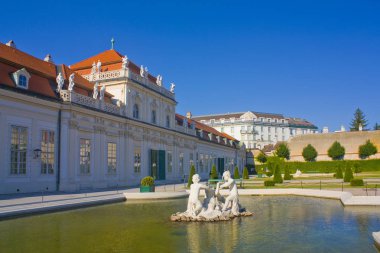 Viyana, Avusturya - 30 Haziran 2019: Aşağı Belvedere Sarayı Viyana'da