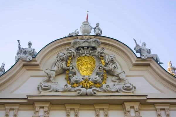 Vídeň Rakousko Června 2019 Státní Znak Belvederského Paláce Vídni — Stock fotografie
