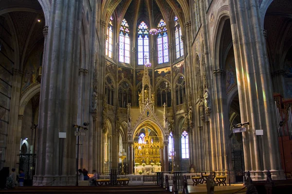 Wiedeń Austria Czerwca 2019 Wnętrze Ołtarzem Kościoła Wotywnego Votivkirche Jest — Zdjęcie stockowe