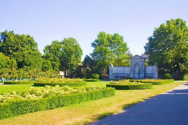 Viena Austria Junio 2019 Monumento Escritor Franz Grillparzer Volksgarten Jardín — Foto de Stock