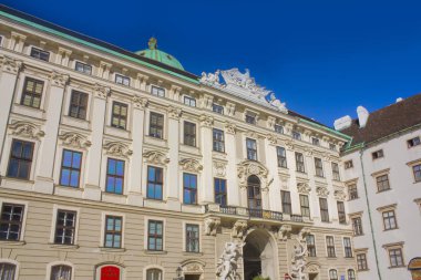Viyana, Avusturya - 30 Haziran 2019: Hofburg - Viyana'da müzeleri olan barok saray kompleksi