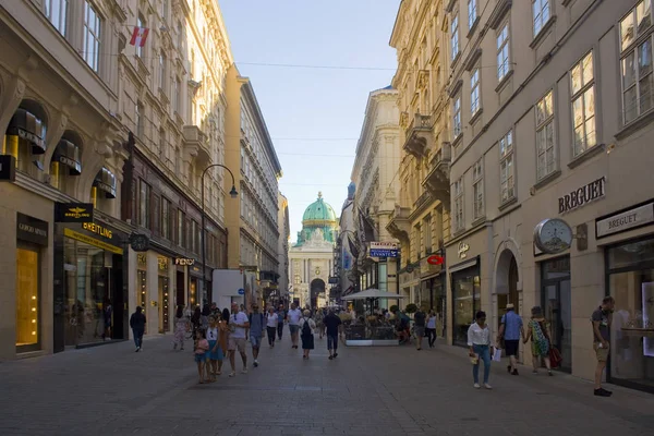 Viena Austria Junio 2019 Gente Camina Por Calle Graben Grabenstrasse — Foto de Stock